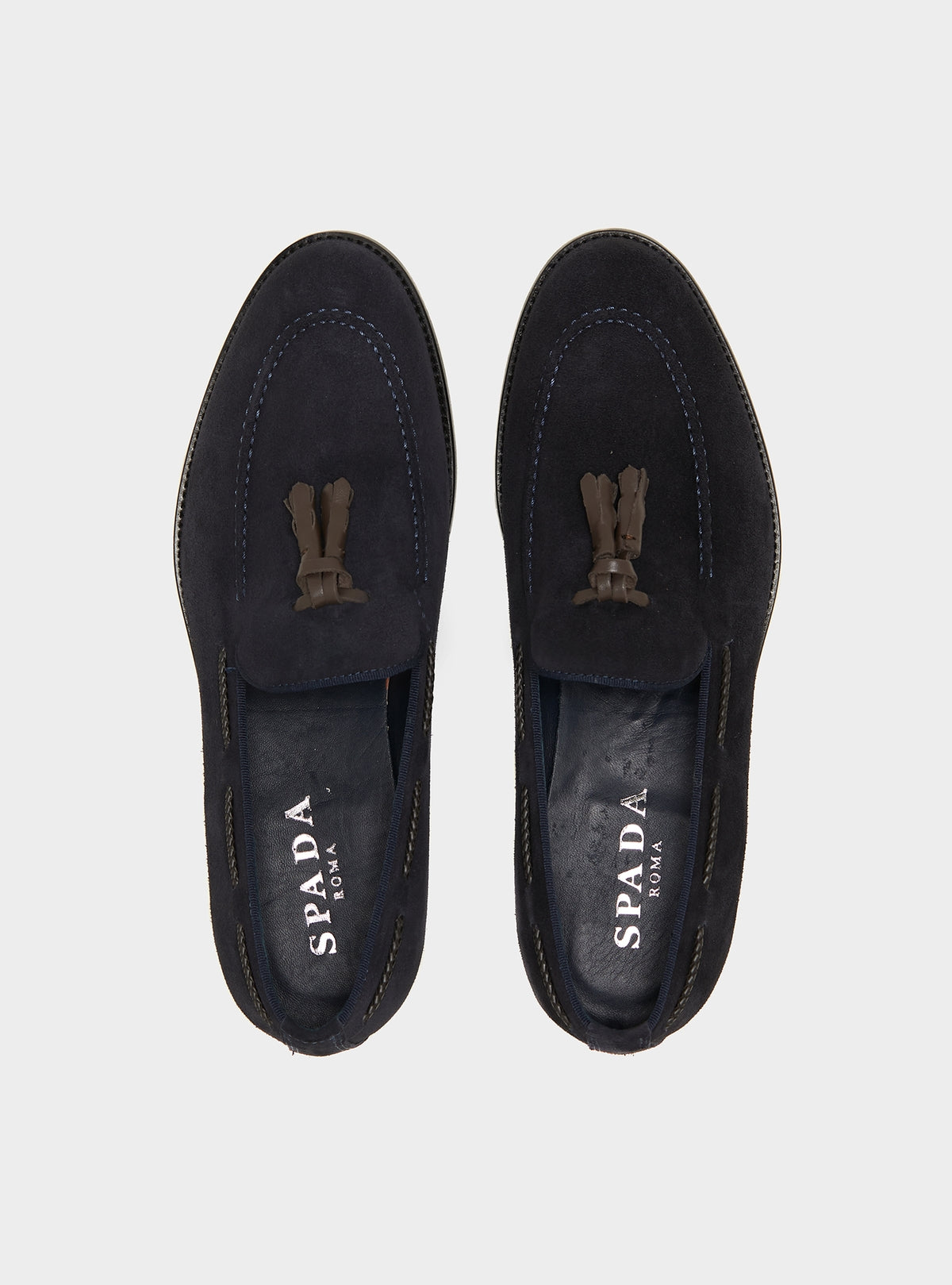 Mocassino con nappine in camoscio