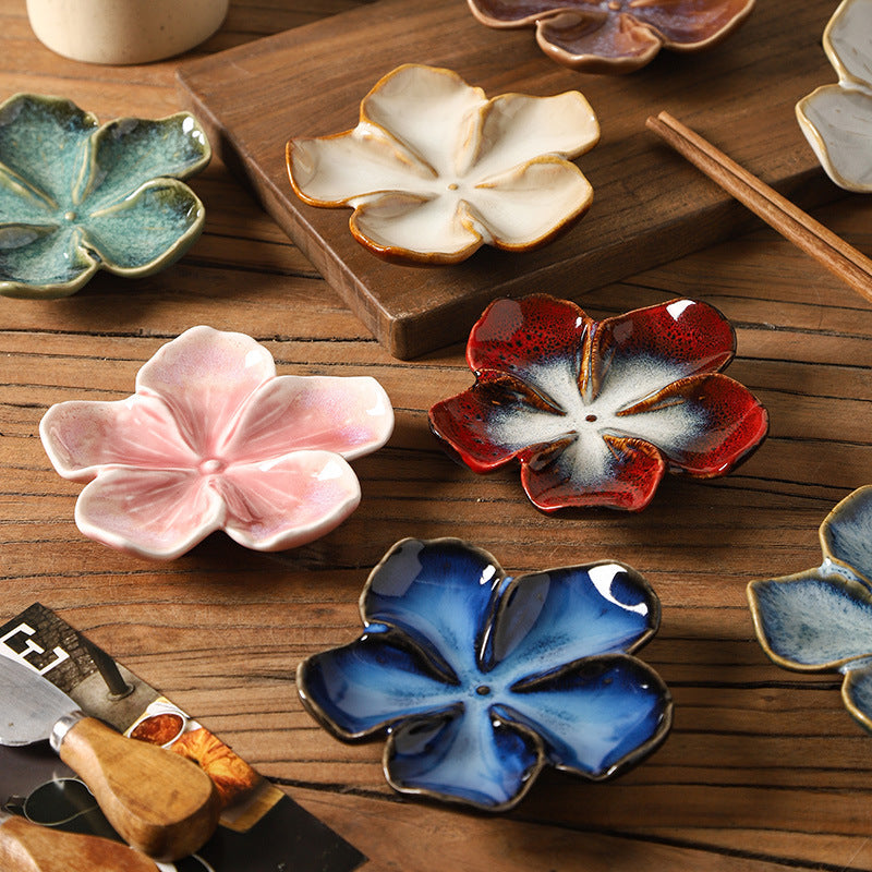 Retro Japanese Flower-Shaped Ceramic Plate