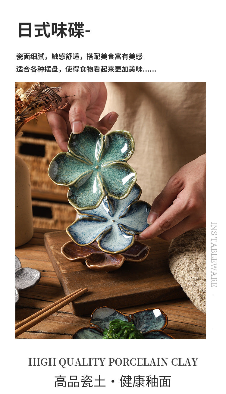 Retro Japanese Flower-Shaped Ceramic Plate
