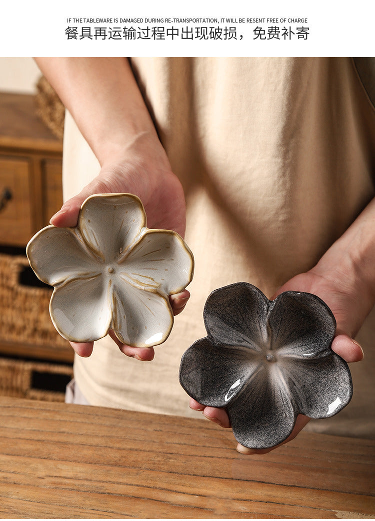 Retro Japanese Flower-Shaped Ceramic Plate