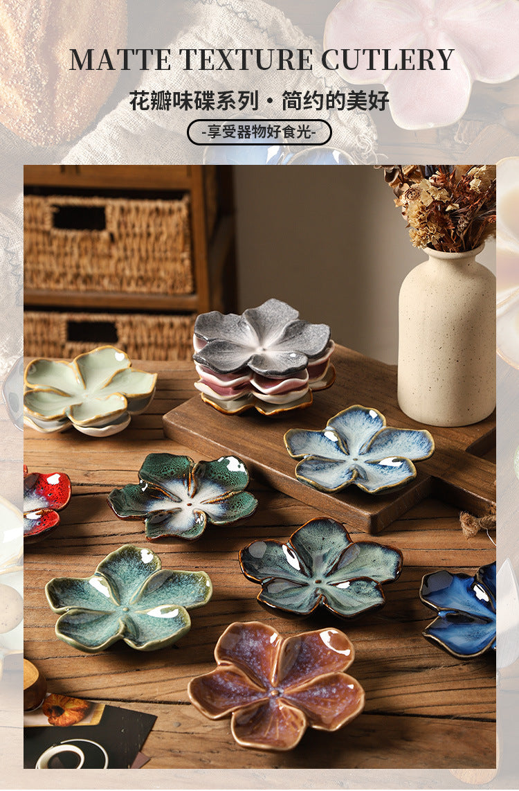 Retro Japanese Flower-Shaped Ceramic Plate