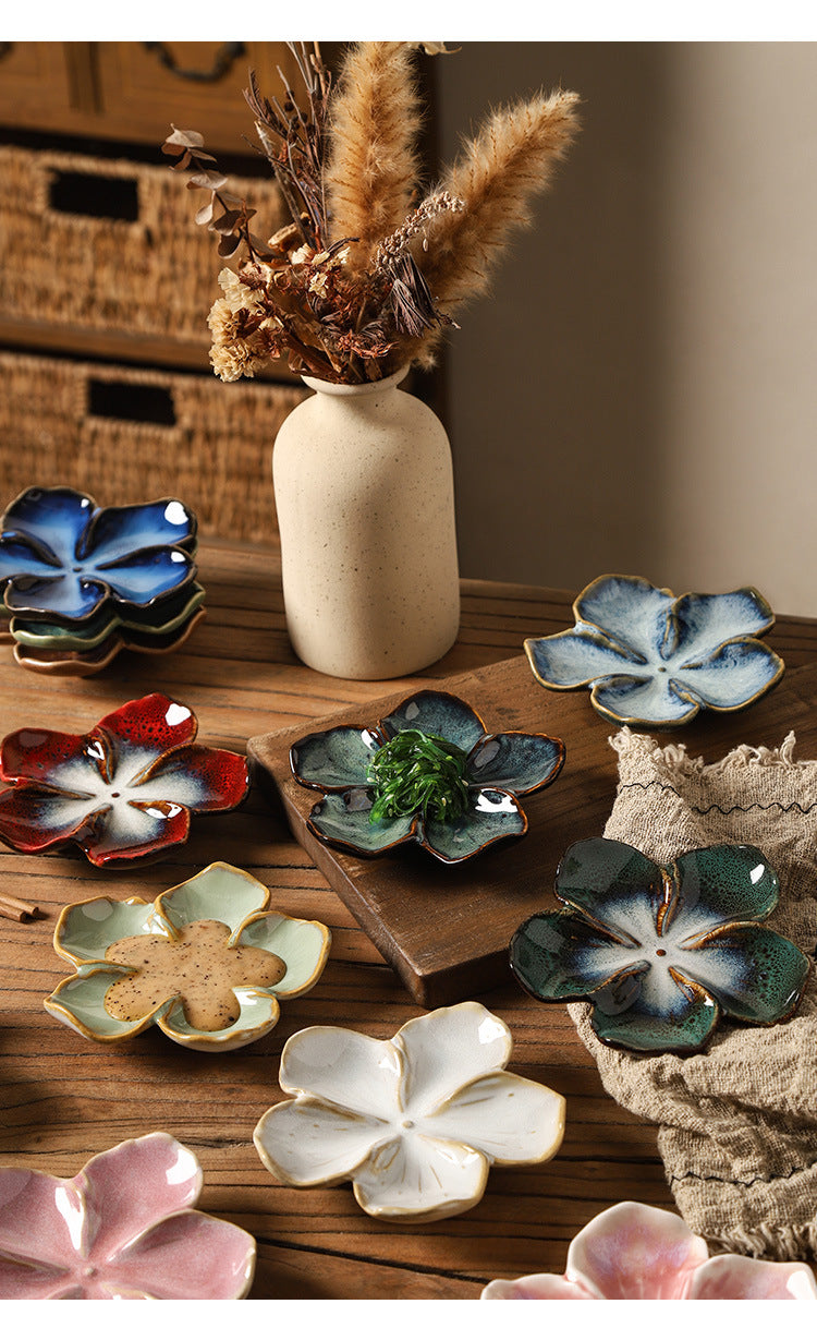 Retro Japanese Flower-Shaped Ceramic Plate