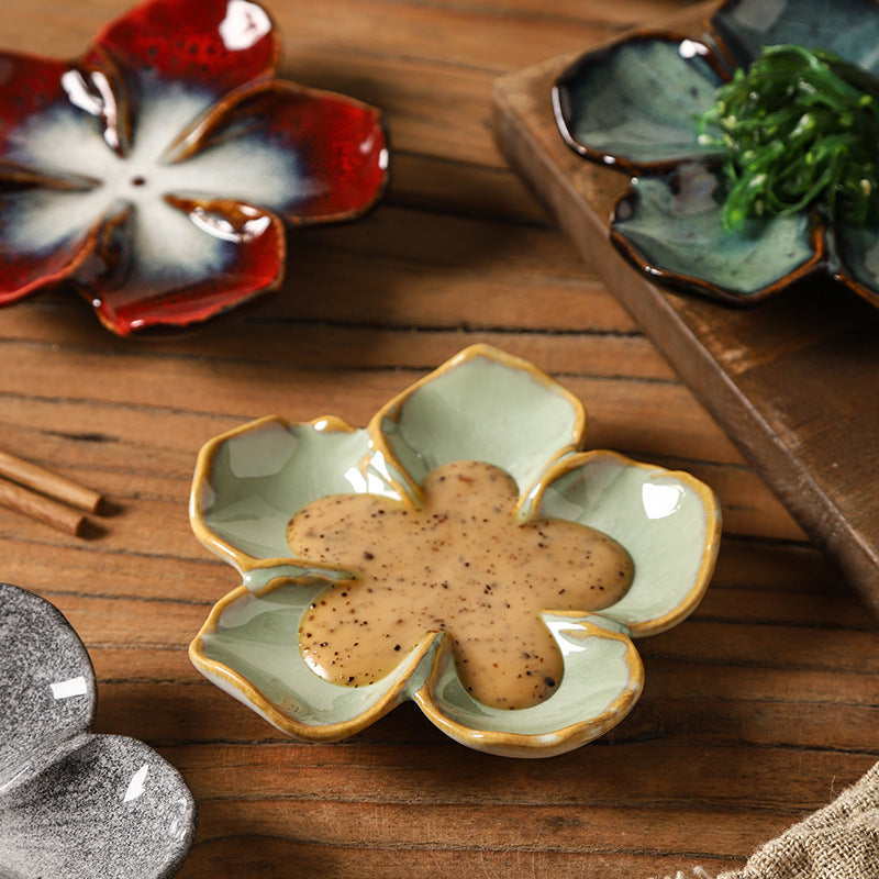Retro Japanese Flower-Shaped Ceramic Plate